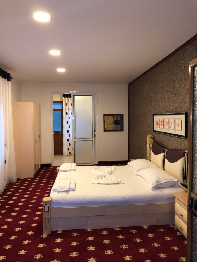 Queen Vasilika Hotel Dhermi Ngoại thất bức ảnh
