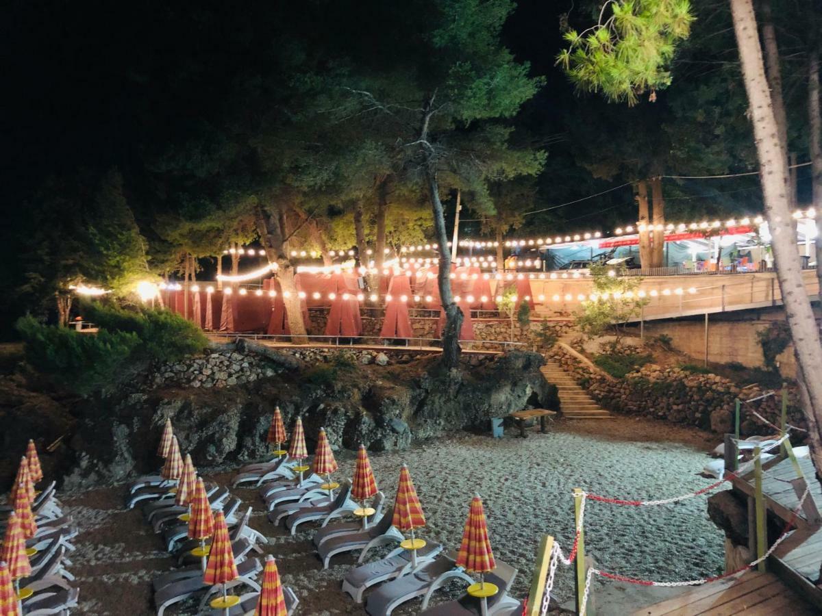 Queen Vasilika Hotel Dhermi Ngoại thất bức ảnh