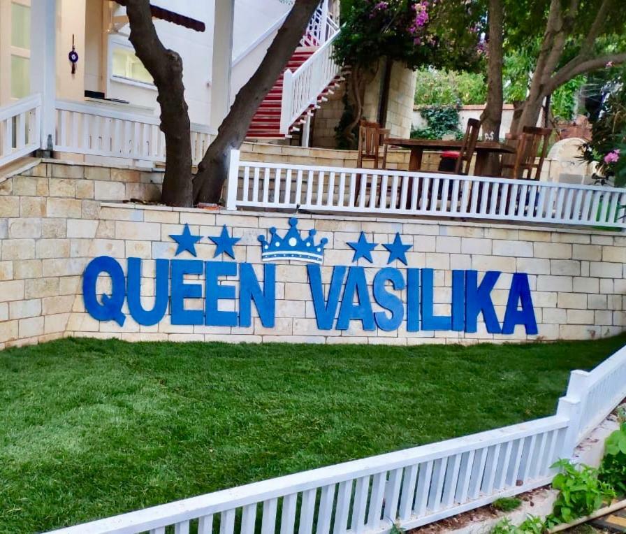 Queen Vasilika Hotel Dhermi Ngoại thất bức ảnh
